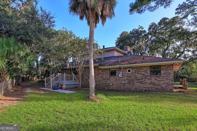 302 E Point Drive, Savannah, GA 31410