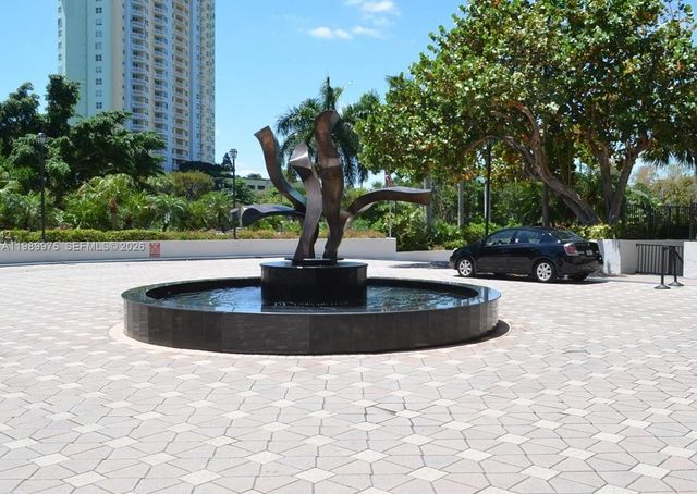 2333 Brickell Ave 2614, Miami, FL 33129