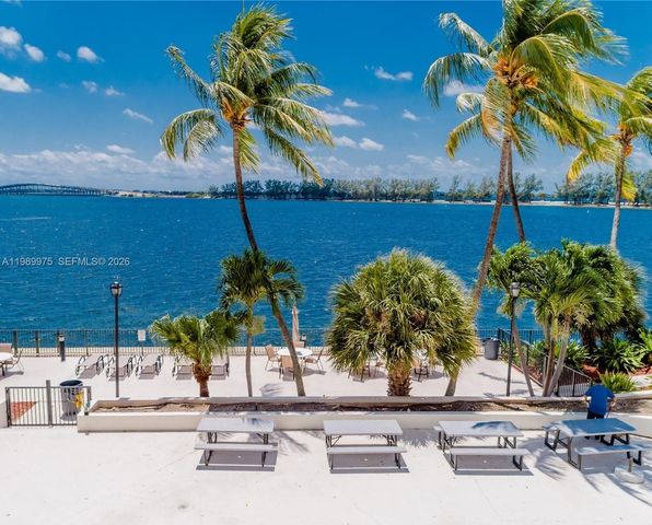 2333 Brickell Ave 2614, Miami, FL 33129