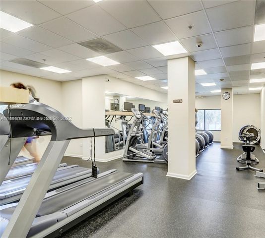 2333 Brickell Ave 2614, Miami, FL 33129