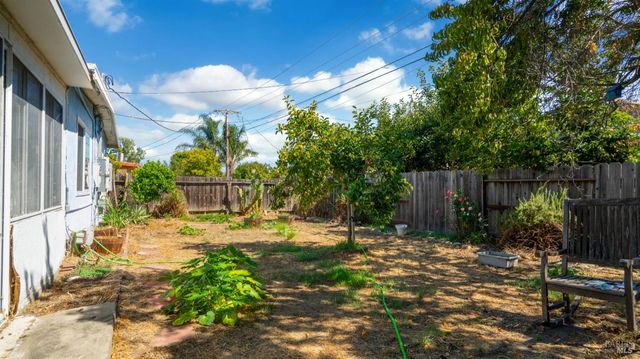 317 Grape St, Vacaville, CA 95688