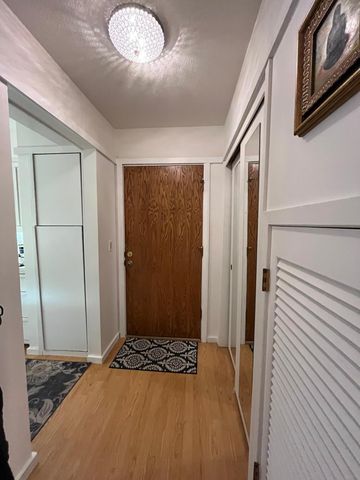 2230 Midland Grove Road 305, Roseville, MN 55113