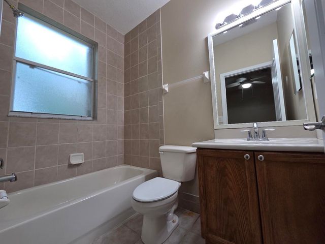 4661 VILLAS SANTORINI Drive, Lake Worth, FL 33461