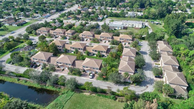 4661 VILLAS SANTORINI Drive, Lake Worth, FL 33461