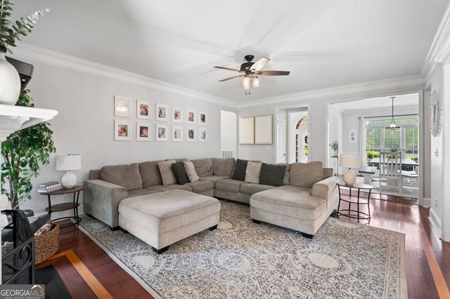 106 Vinings Place Drive, Warner Robins, GA 31088