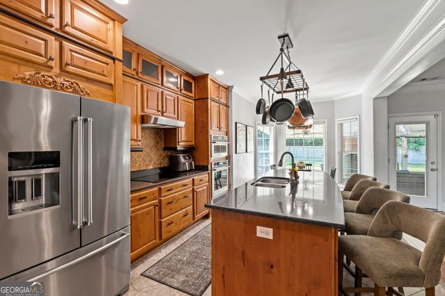 106 Vinings Place Drive, Warner Robins, GA 31088