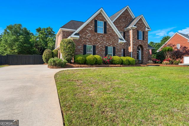106 Vinings Place Drive, Warner Robins, GA 31088