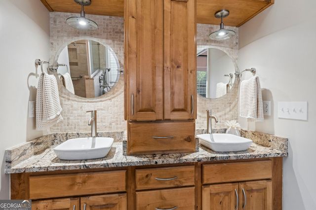 106 Vinings Place Drive, Warner Robins, GA 31088