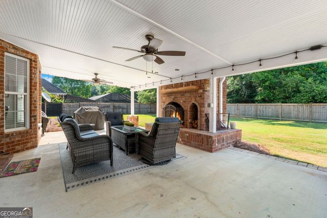 106 Vinings Place Drive, Warner Robins, GA 31088