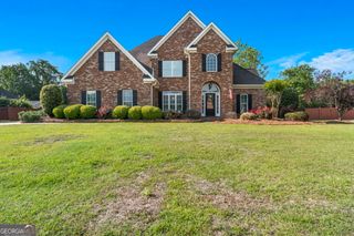 106 Vinings Place Drive, Warner Robins, GA 31088