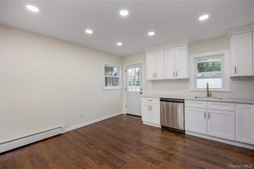 200 Raff Avenue, Elmont, NY 11003 — photo 5