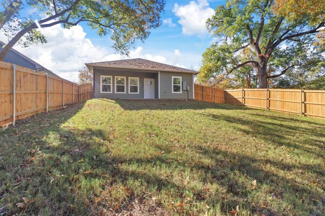 223 W Walker Street, Denison, TX 75020