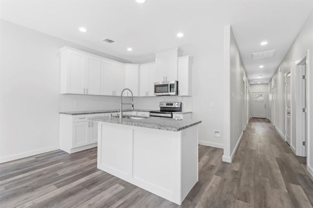 223 W Walker Street, Denison, TX 75020