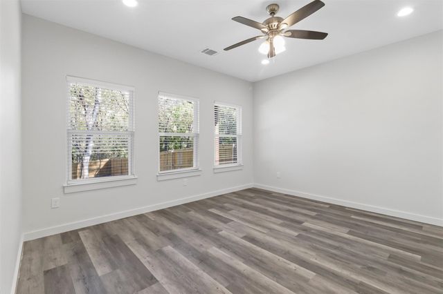 223 W Walker Street, Denison, TX 75020
