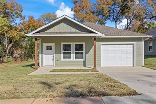 223 W Walker Street, Denison, TX 75020