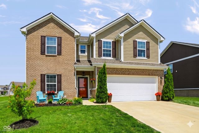 944 Rushmore Drive, Pittsboro, IN 46167