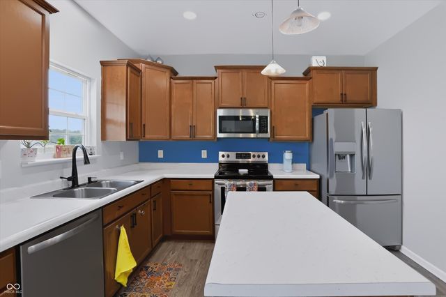 944 Rushmore Drive, Pittsboro, IN 46167