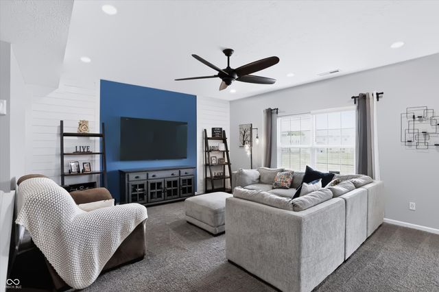 944 Rushmore Drive, Pittsboro, IN 46167