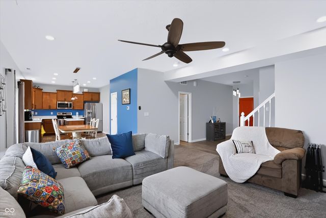 944 Rushmore Drive, Pittsboro, IN 46167