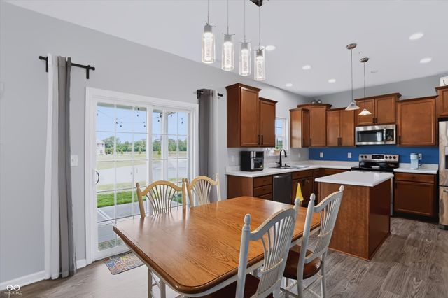 944 Rushmore Drive, Pittsboro, IN 46167