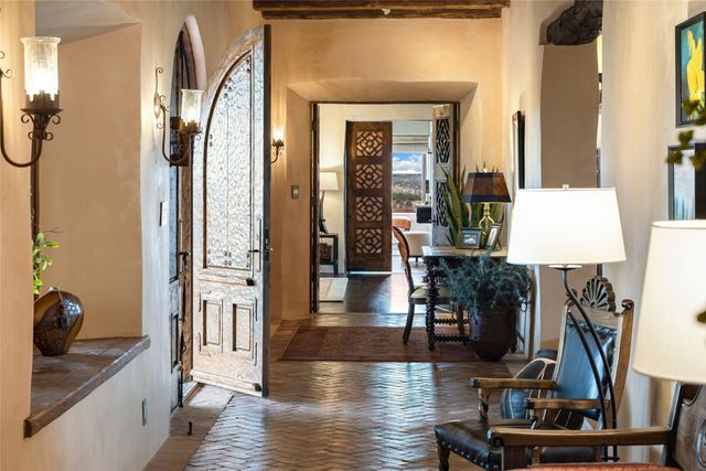 17 Vuelta Rosal, Santa Fe, NM 87506