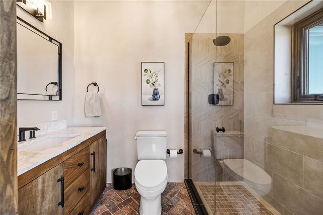 17 Vuelta Rosal, Santa Fe, NM 87506