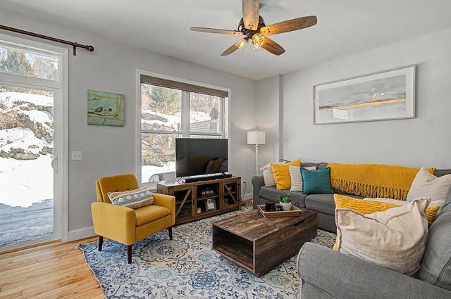 276 O'Brien Farm Road, South Burlington, VT 05403