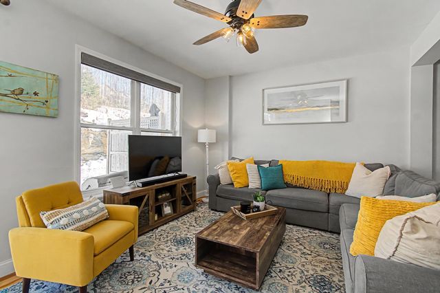 276 O'Brien Farm Road, South Burlington, VT 05403