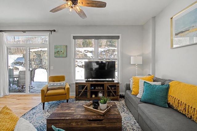 276 O'Brien Farm Road, South Burlington, VT 05403