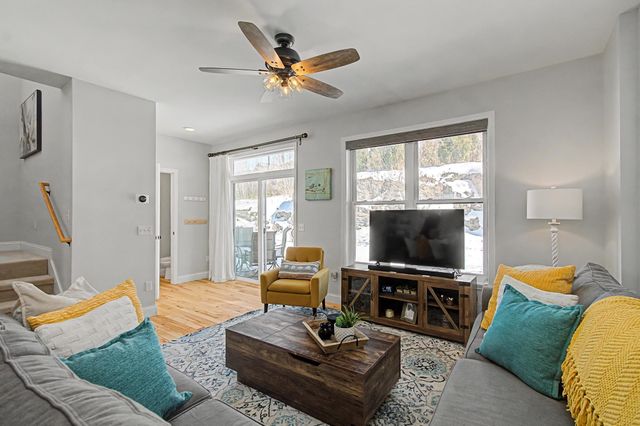 276 O'Brien Farm Road, South Burlington, VT 05403