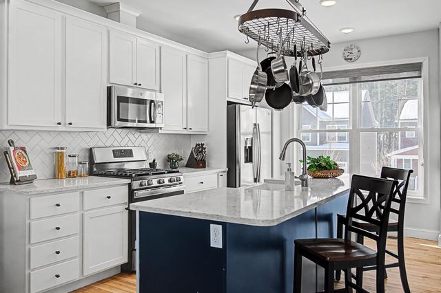 276 O'Brien Farm Road, South Burlington, VT 05403