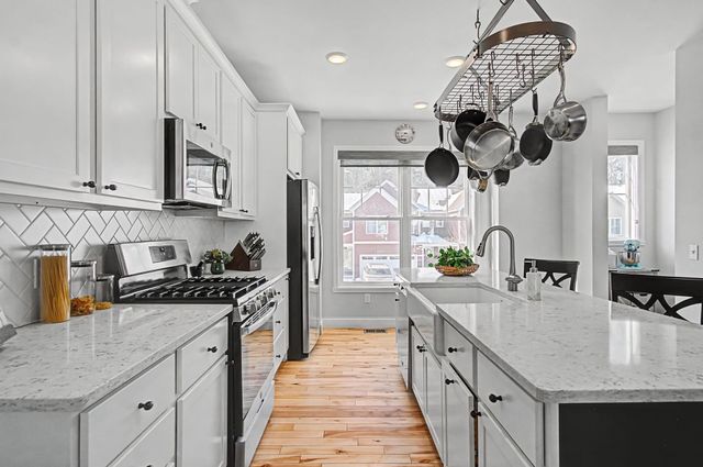 276 O'Brien Farm Road, South Burlington, VT 05403