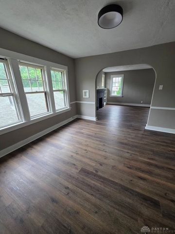 2324 Eastview 2322, Dayton, OH 45405