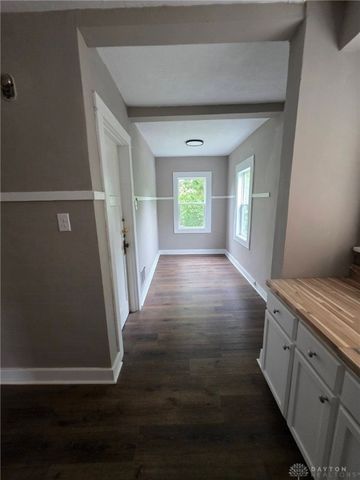 2324 Eastview 2322, Dayton, OH 45405