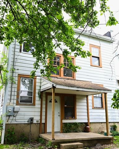 2324 Eastview 2322, Dayton, OH 45405