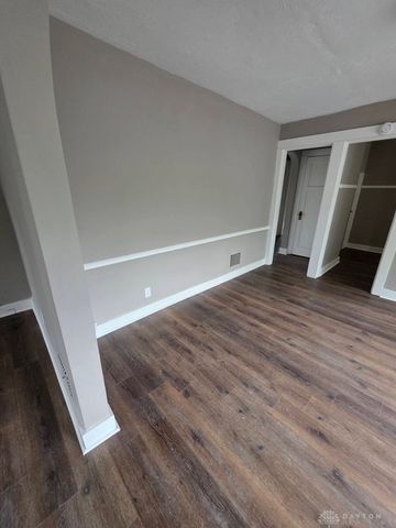 2324 Eastview 2322, Dayton, OH 45405