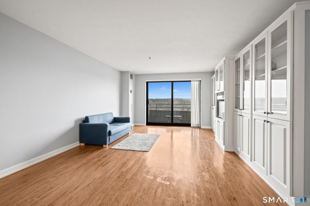 111 Dekoven Drive 703, Middletown, CT 06457