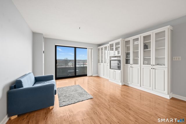 111 Dekoven Drive 703, Middletown, CT 06457