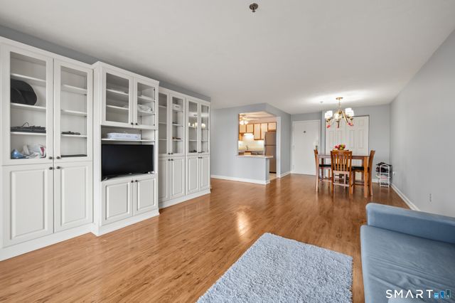 111 Dekoven Drive 703, Middletown, CT 06457