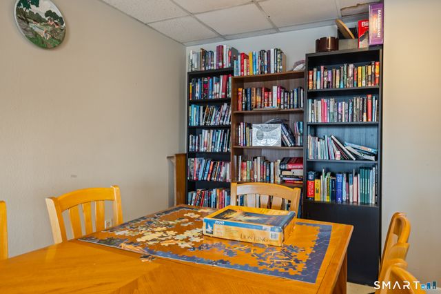 111 Dekoven Drive 703, Middletown, CT 06457