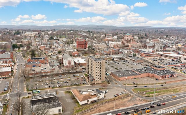 111 Dekoven Drive 703, Middletown, CT 06457