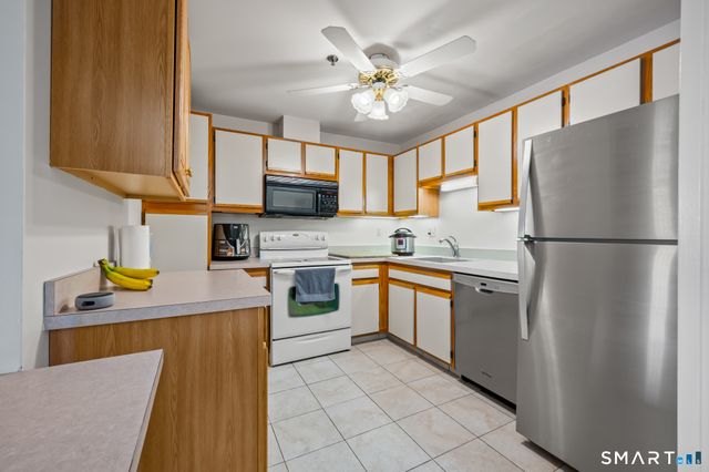 111 Dekoven Drive 703, Middletown, CT 06457