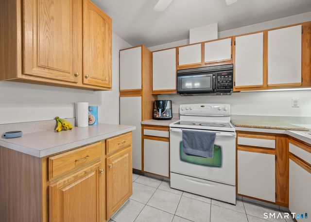 111 Dekoven Drive 703, Middletown, CT 06457