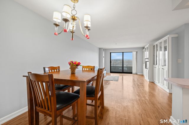 111 Dekoven Drive 703, Middletown, CT 06457