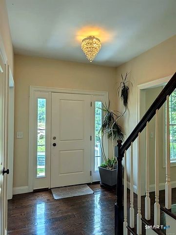 79 High Ledge Circle, Manchester, CT 06040