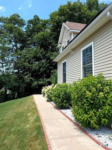79 High Ledge Circle, Manchester, CT 06040