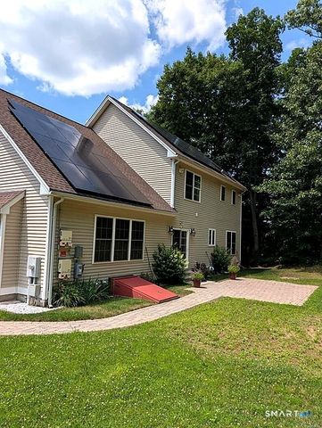 79 High Ledge Circle, Manchester, CT 06040
