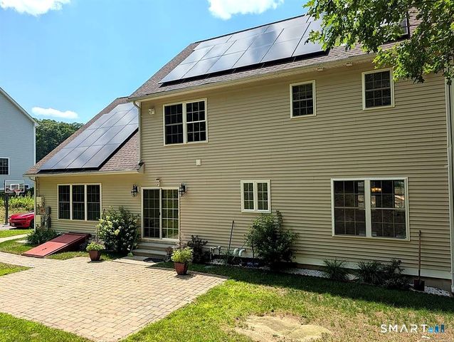 79 High Ledge Circle, Manchester, CT 06040