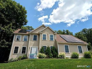 79 High Ledge Circle, Manchester, CT 06040