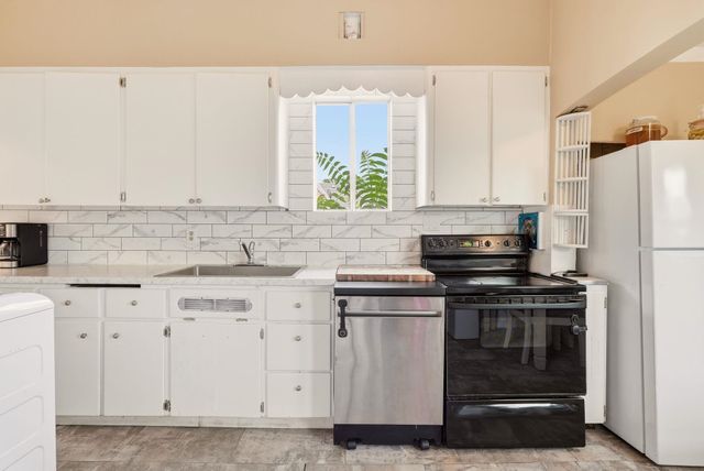 221 W Carlisle St, Spokane, WA 99205